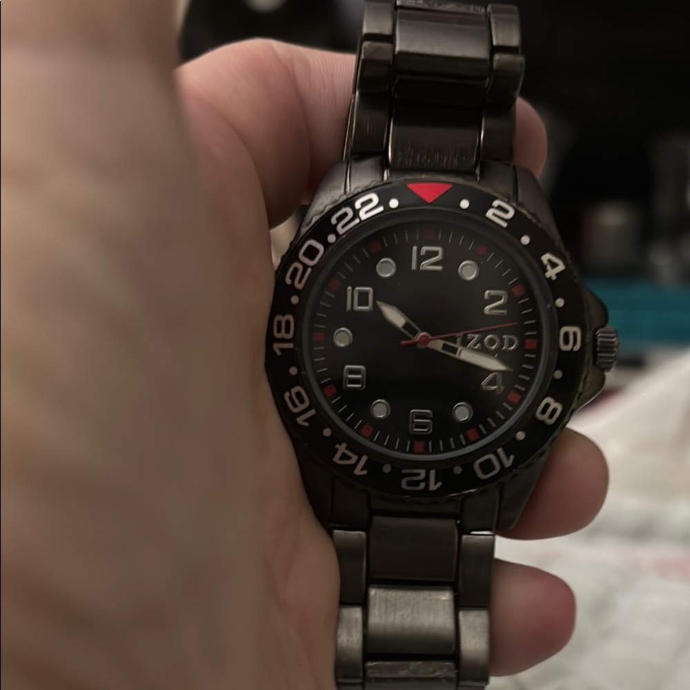 Men’s IZOD black w/smoke case and band 46mm